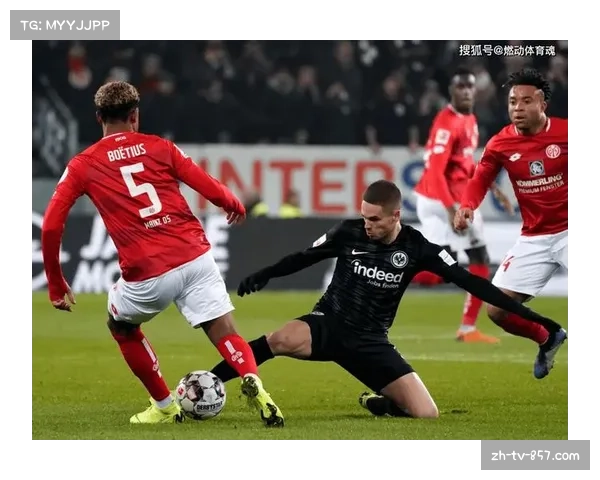 柏林联合防守体系轮换 容诺夫门将位置继续首发